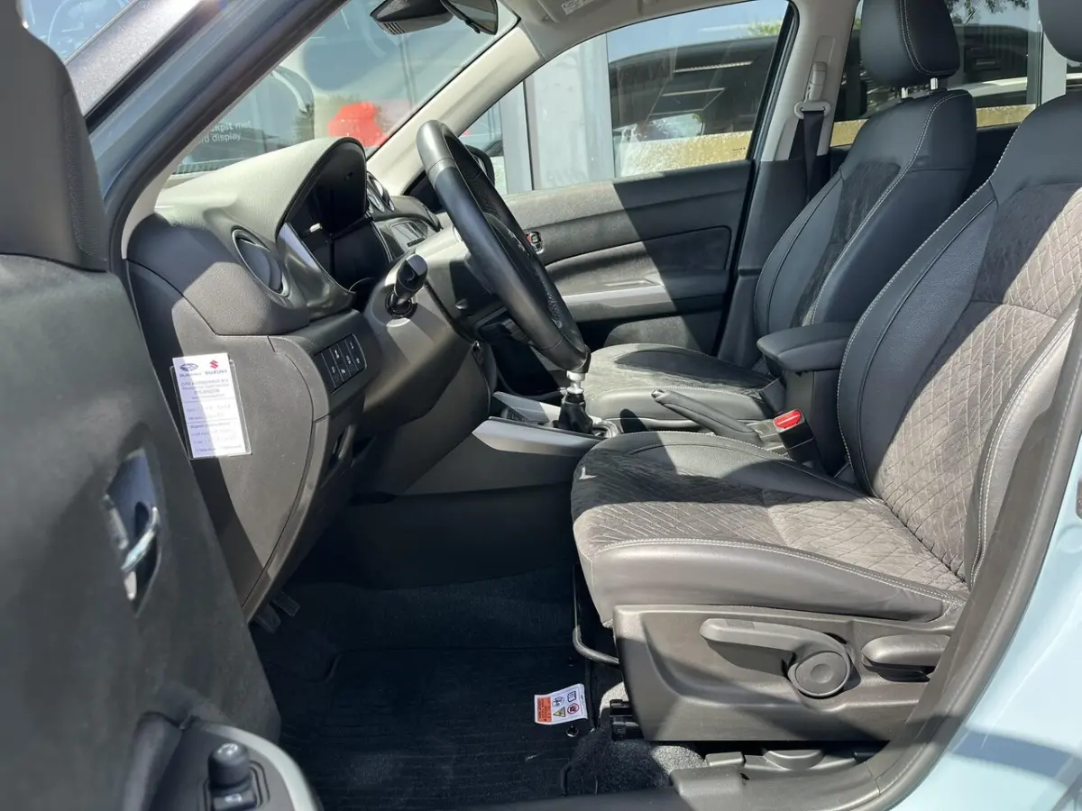 1.4 Boosterjet Style Smart Hybrid | Trekhaak Afneembaar | Volwaardig Reservewiel | 1500kg