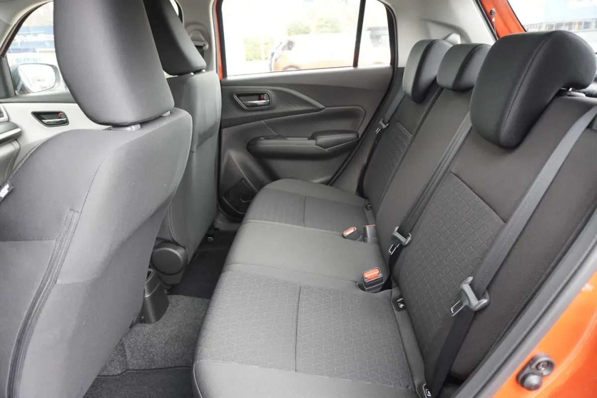 1.2 Comfort Smart Hybrid | WK Deal rijklaar â¬ 21.499, - | Oranje boven |