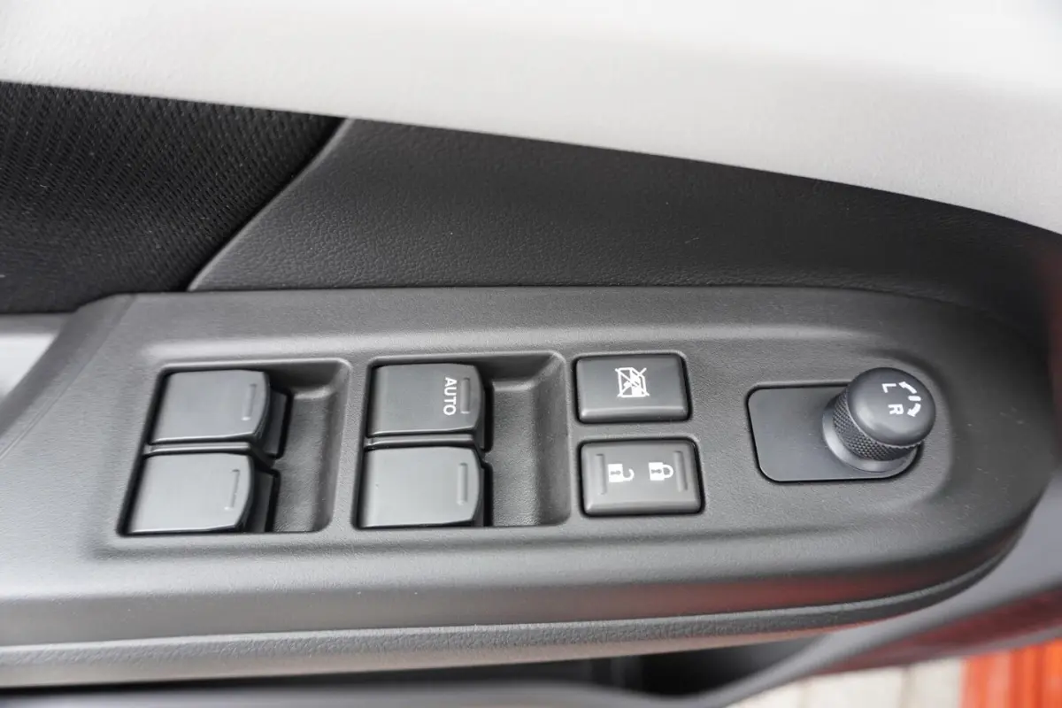 1.2 Comfort Smart Hybrid | WK Deal rijklaar â¬ 21.499, - | Oranje boven |