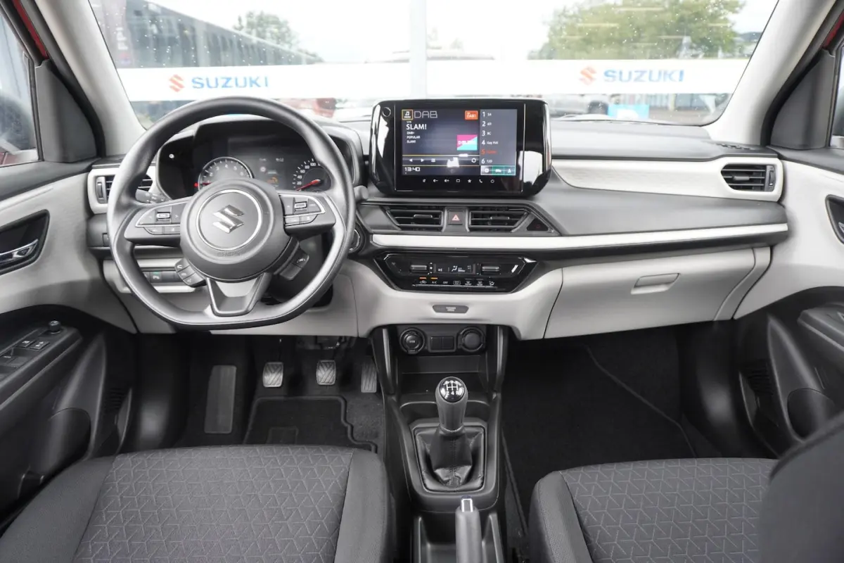 1.2 Comfort Smart Hybrid | WK Deal rijklaar â¬ 21.499, - | Oranje boven |