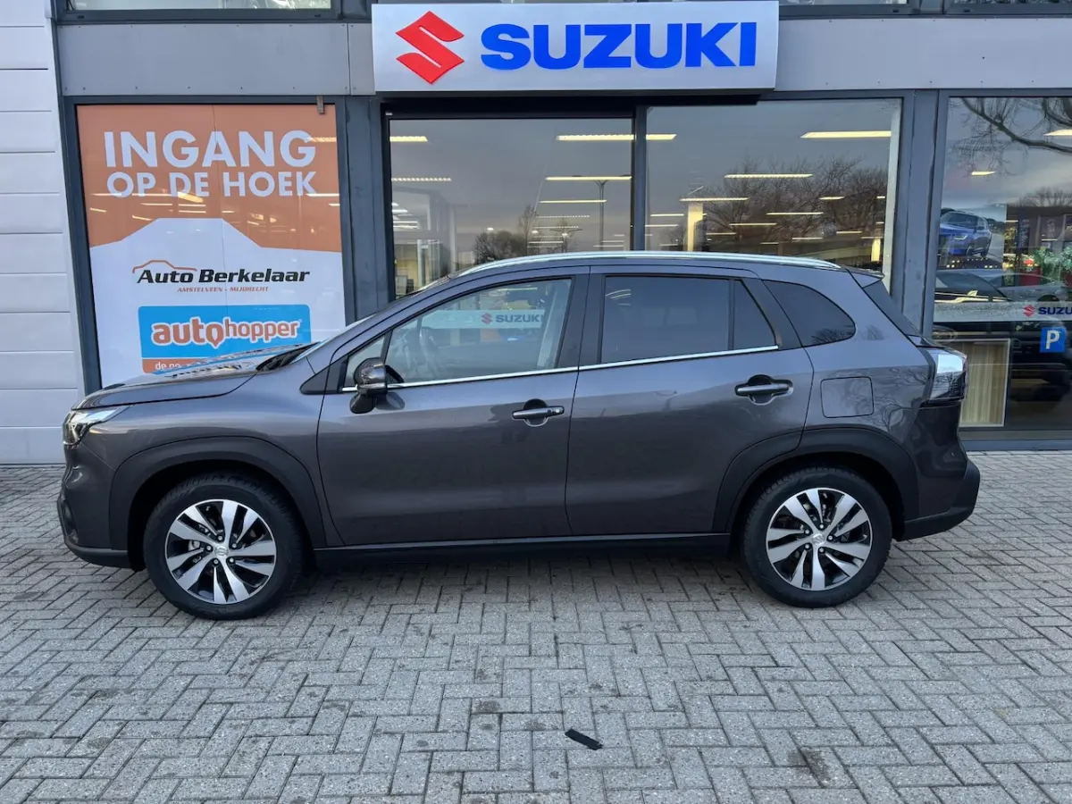 1.4 Boosterjet Style Hybrid | Automaat | DEMO DEAL | Panoramisch schuifdak|