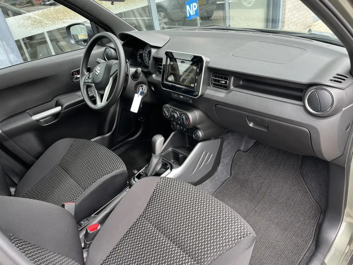 1.2 Smart Hybrid Select Automaat | Camera | Dealeronderhouden | Stoelverwarming |