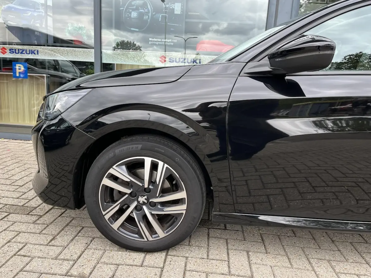 1.2 Allure Pack | Automaat | Keyless | Navigatie | Stoelverwarming |