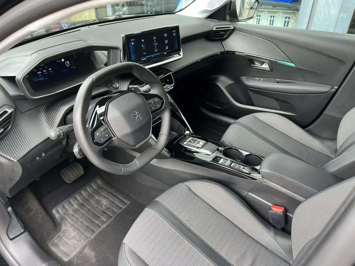 1.2 Allure Pack | Automaat | Keyless | Navigatie | Stoelverwarming |
