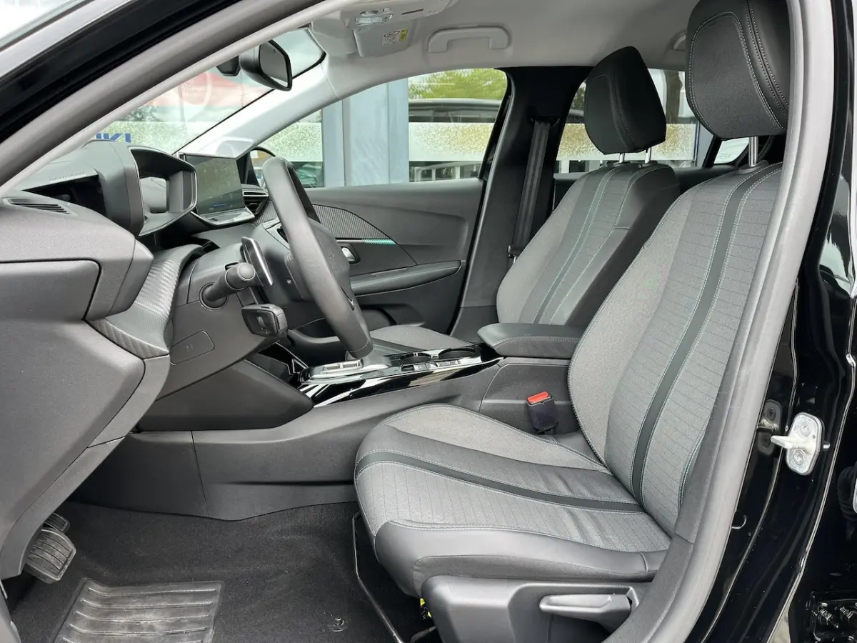 1.2 Allure Pack | Automaat | Keyless | Navigatie | Stoelverwarming |