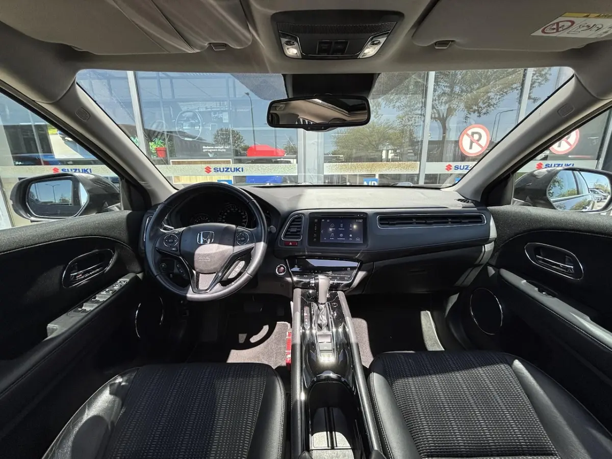 1.5 i-VTEC Executive Automaat | Trekhaak | Panoramisch Schuif-Kanteldak |