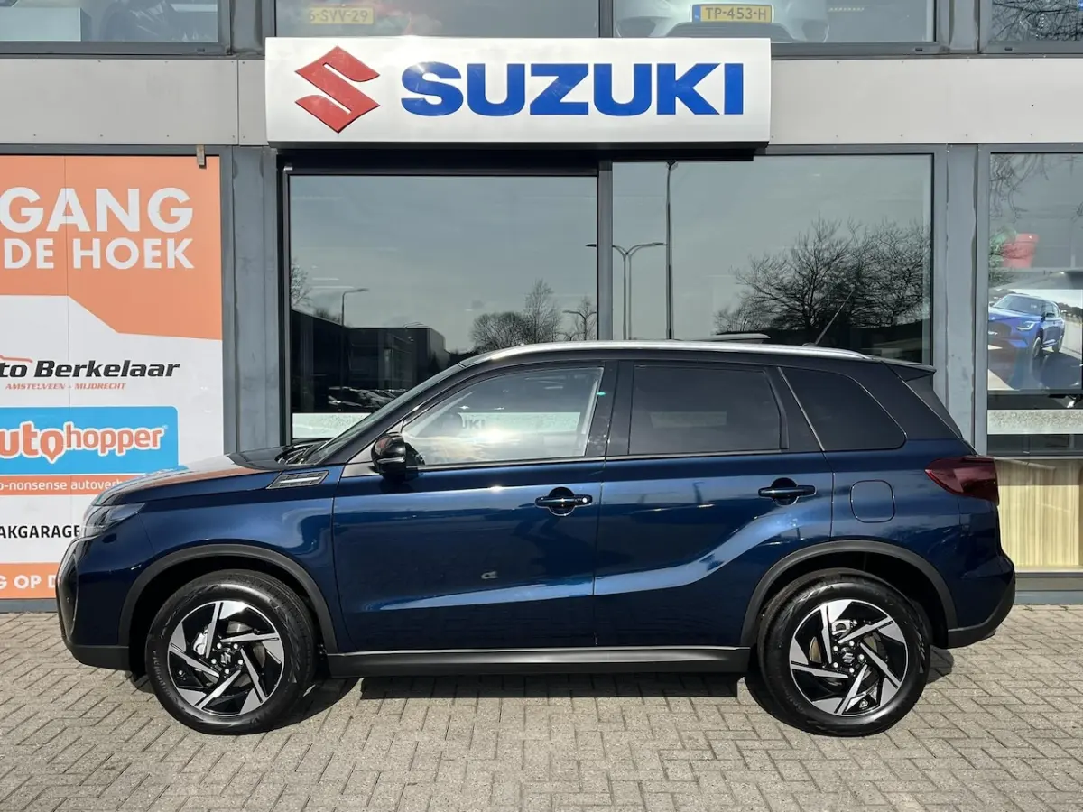 1.4 Boosterjet Smart Hybrid Select Nieuw, Rijklaar inclusief Metallic voor â¬ 29.999, =