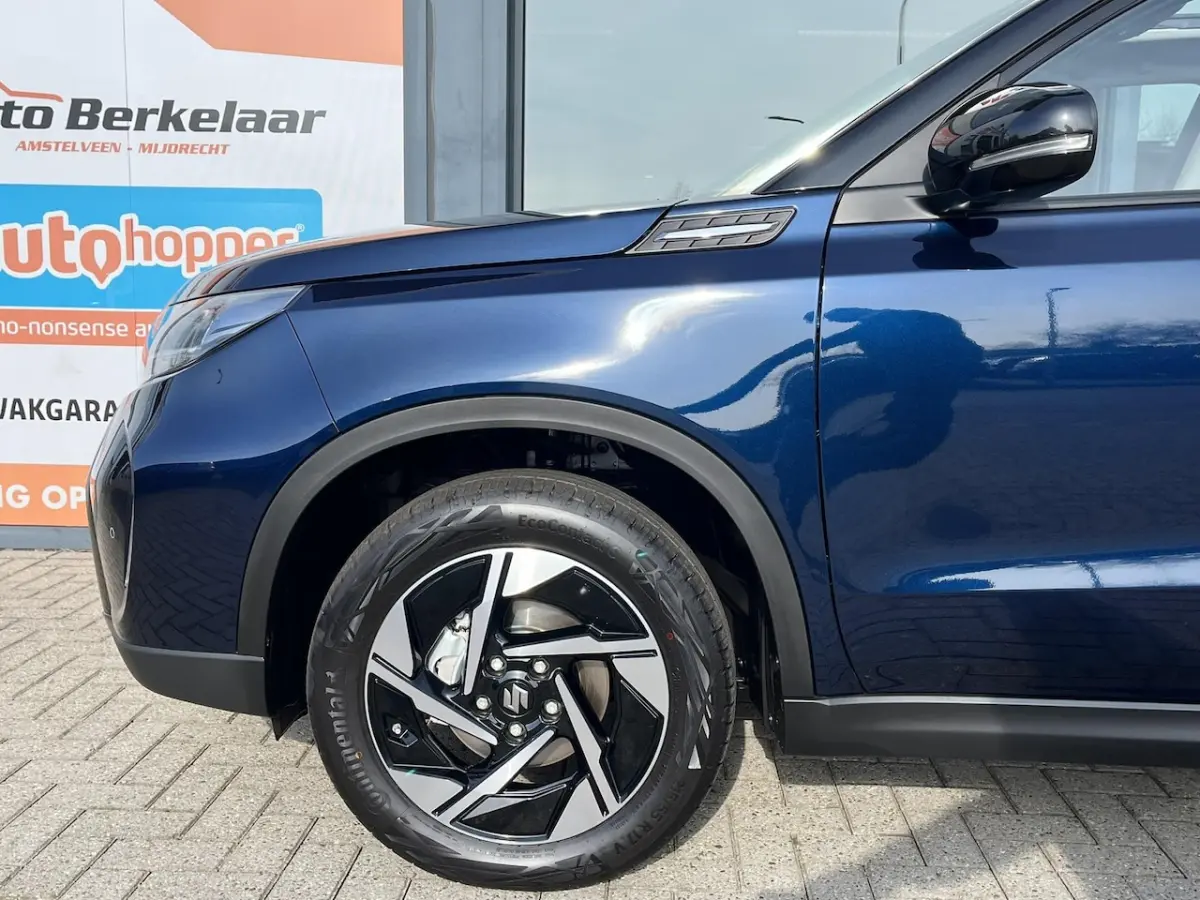 1.4 Boosterjet Smart Hybrid Select Nieuw, Rijklaar inclusief Metallic voor â¬ 29.999, =