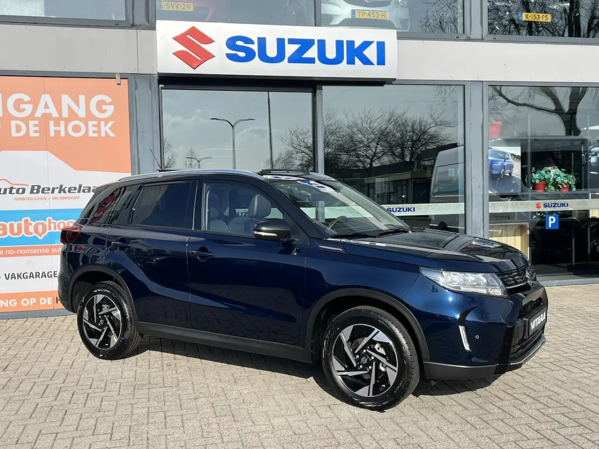 1.4 Boosterjet Smart Hybrid Select Nieuw, Rijklaar inclusief Metallic voor â¬ 29.999, =