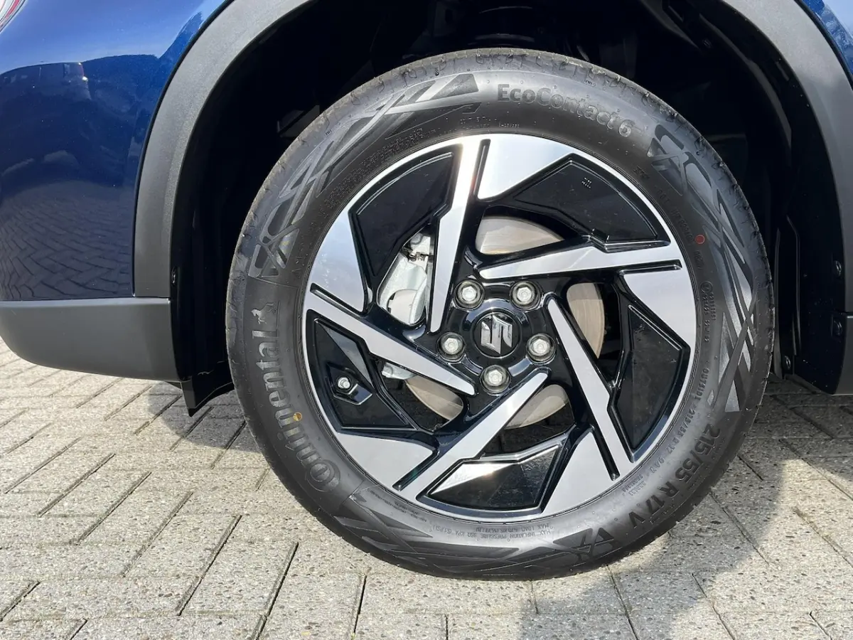 1.4 Boosterjet Smart Hybrid Select Nieuw, Rijklaar inclusief Metallic voor â¬ 29.999, =