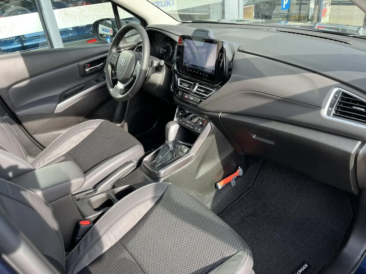 1.4 Boosterjet Select Smart Hybrid Nieuw, Rijklaar, inclusief Metallic voor â¬ 32.199, =