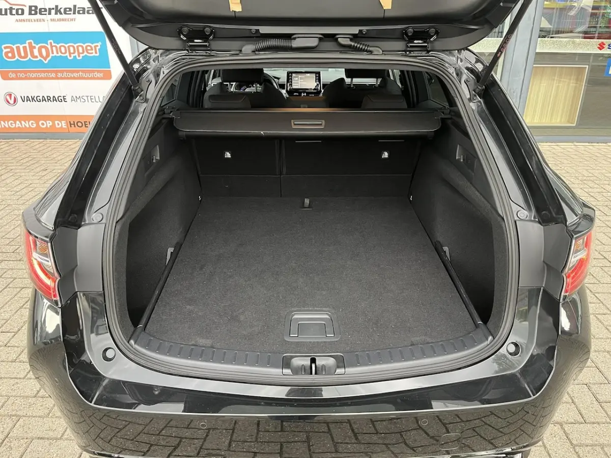 1.8 Hybrid Select | Automaat | Adaptive Cruise Controle | All season banden | Stuur en Sto