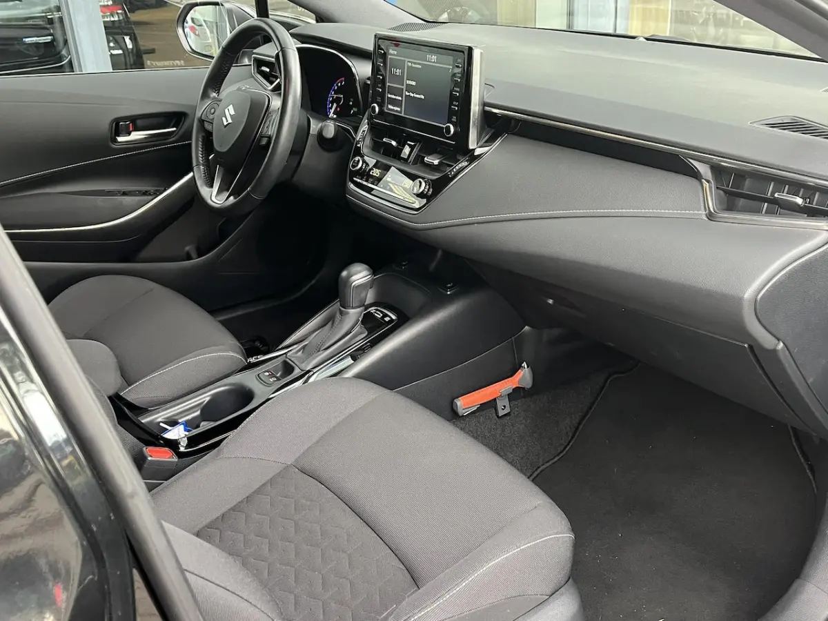 1.8 Hybrid Select | Automaat | Adaptive Cruise Controle | All season banden | Stuur en Sto