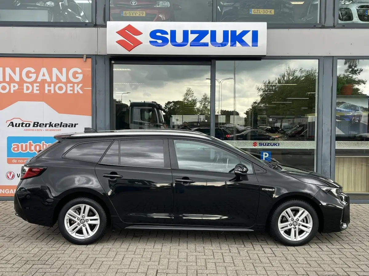 1.8 Hybrid Select | Automaat | Adaptive Cruise Controle | All season banden | Stuur en Sto