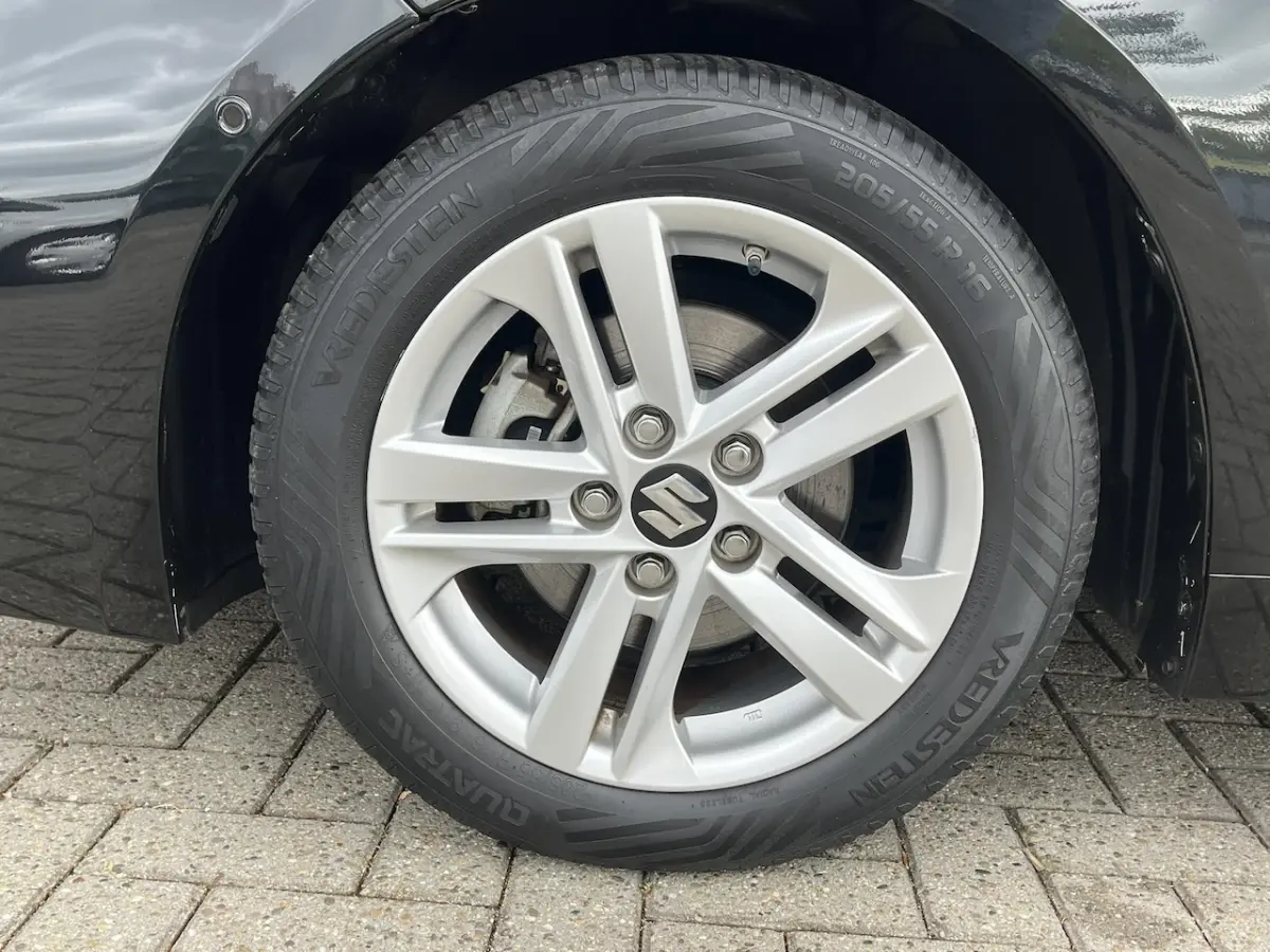 1.8 Hybrid Select | Automaat | Adaptive Cruise Controle | All season banden | Stuur en Sto