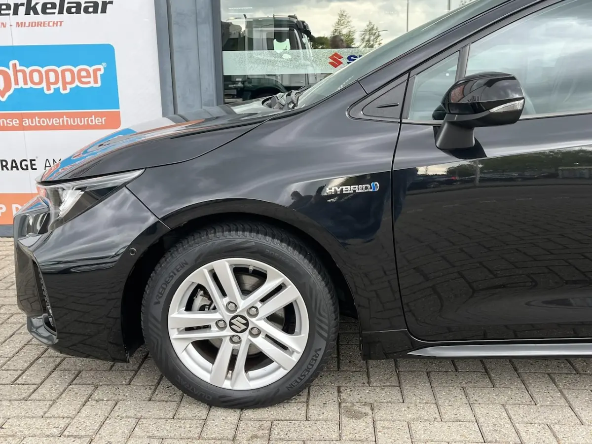 1.8 Hybrid Select | Automaat | Adaptive Cruise Controle | All season banden | Stuur en Sto