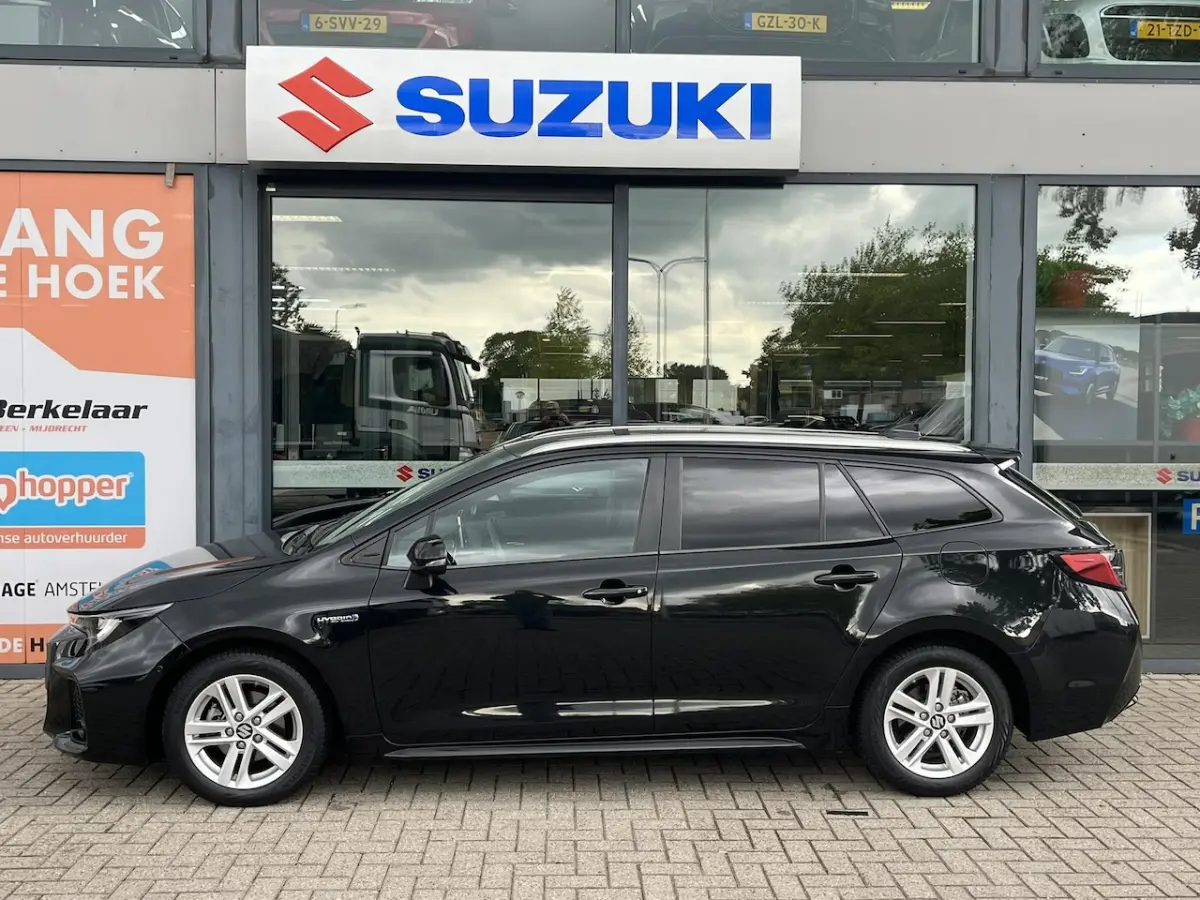 1.8 Hybrid Select | Automaat | Adaptive Cruise Controle | All season banden | Stuur en Sto