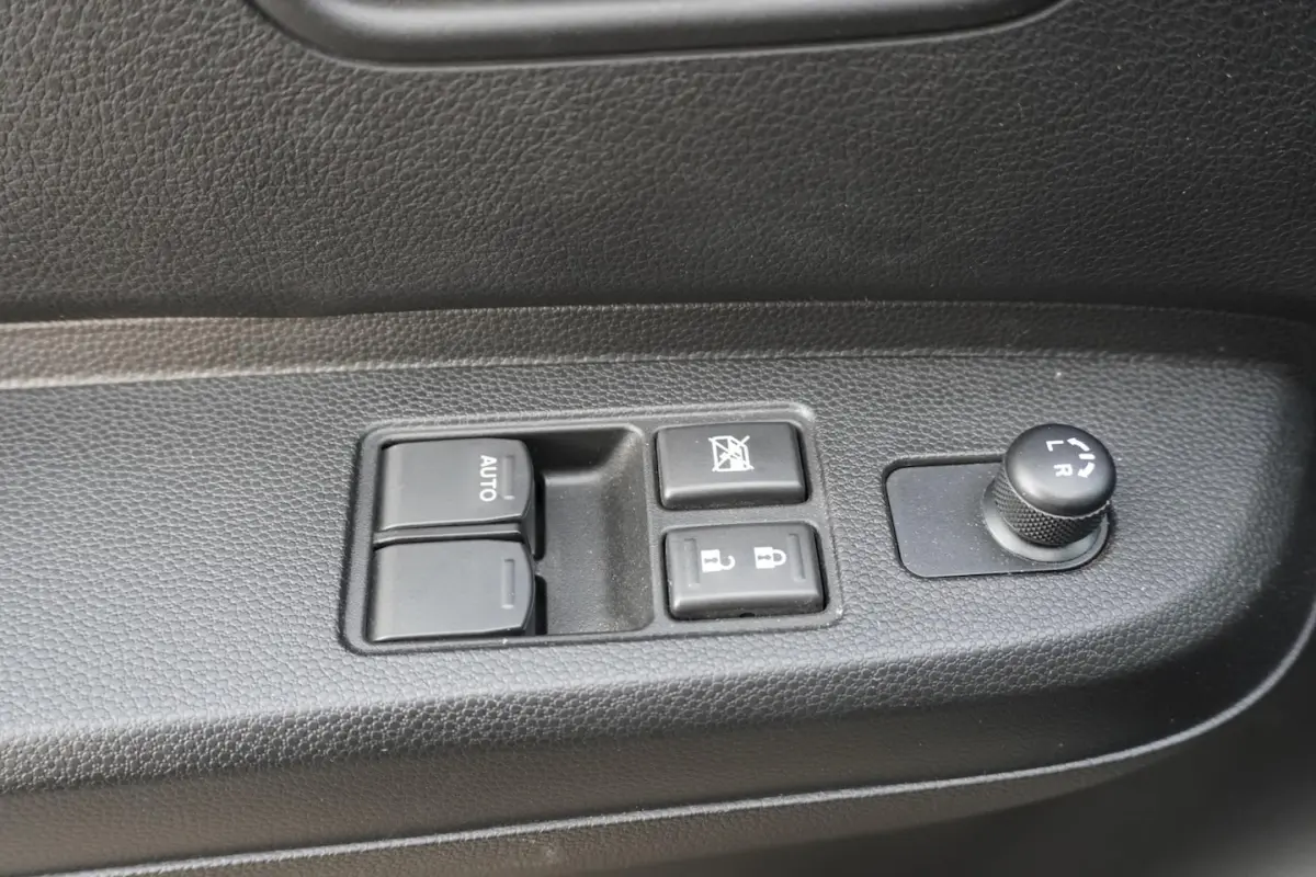 1.2 Smart Hybrid Select | Spoiler | Navigatie