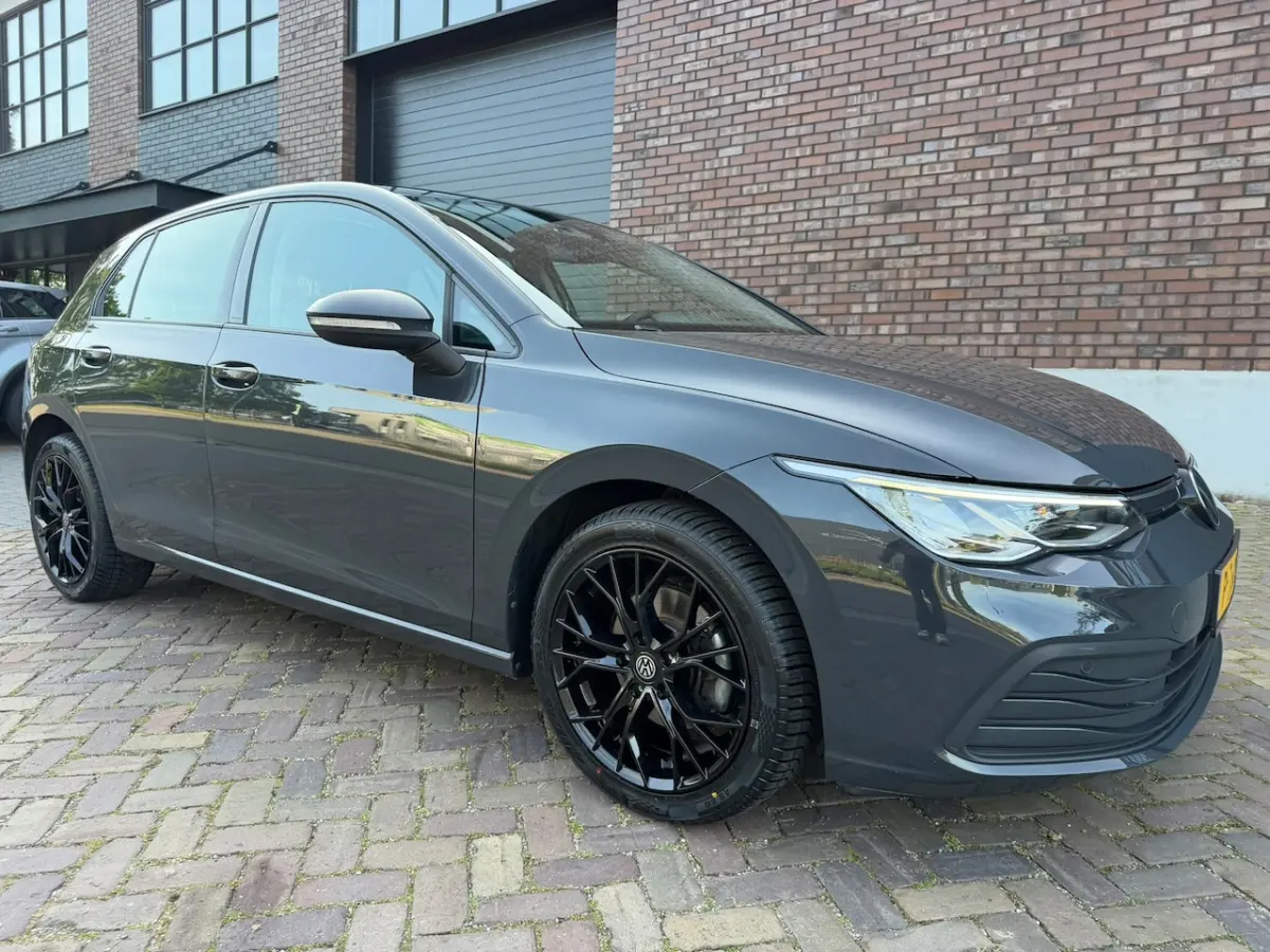 1.0 TSI / Apple CarPlay-Android / LEDER interieur + Stuur / Licht & Zicht Pakket / ALL-Sea