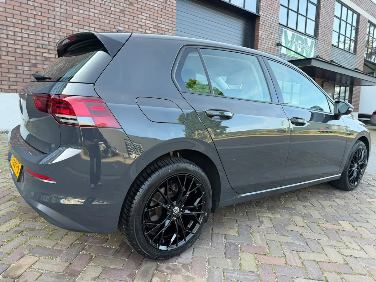 1.0 TSI / Apple CarPlay-Android / LEDER interieur + Stuur / Licht & Zicht Pakket / ALL-Sea