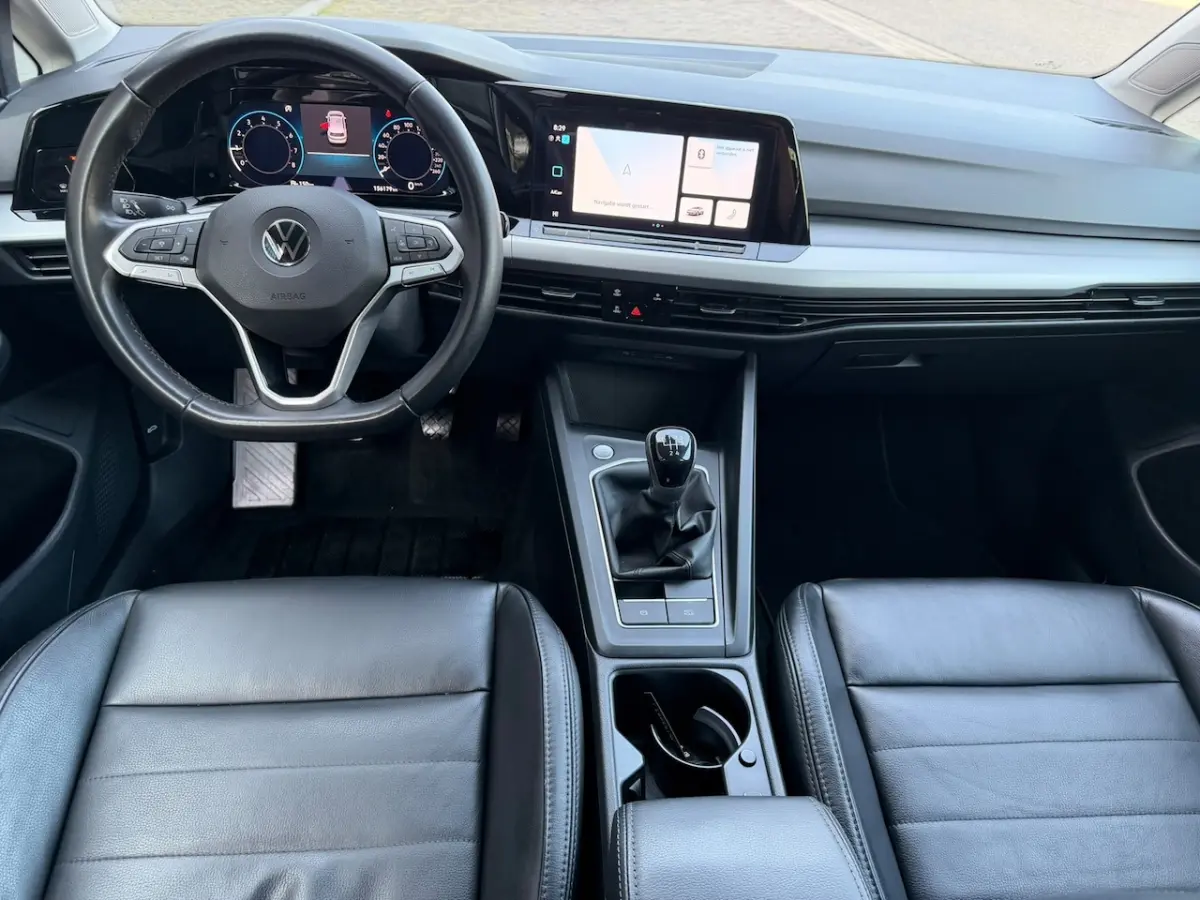 1.0 TSI / Apple CarPlay-Android / LEDER interieur + Stuur / Licht & Zicht Pakket / ALL-Sea