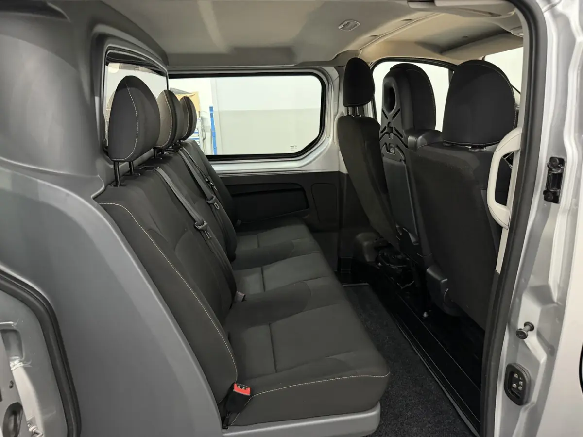 1.6 dCi T29 L2H1 Luxe Dubbel Cabine Camera, Navi, Airco, Cruise control, Radio, Mistlamp,