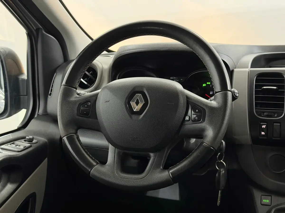 1.6 dCi T29 L2H1 Luxe Dubbel Cabine Camera, Navi, Airco, Cruise control, Radio, Mistlamp,