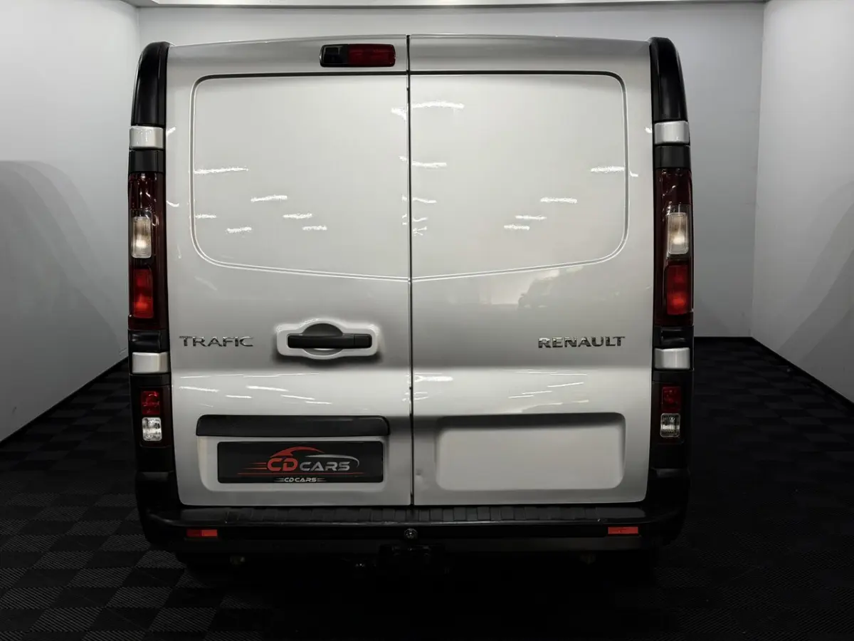 1.6 dCi T29 L2H1 Luxe Dubbel Cabine Camera, Navi, Airco, Cruise control, Radio, Mistlamp,