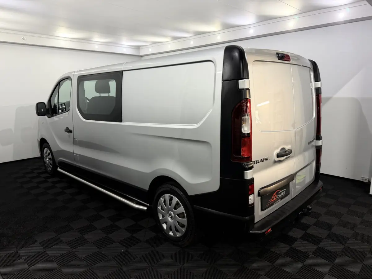1.6 dCi T29 L2H1 Luxe Dubbel Cabine Camera, Navi, Airco, Cruise control, Radio, Mistlamp,