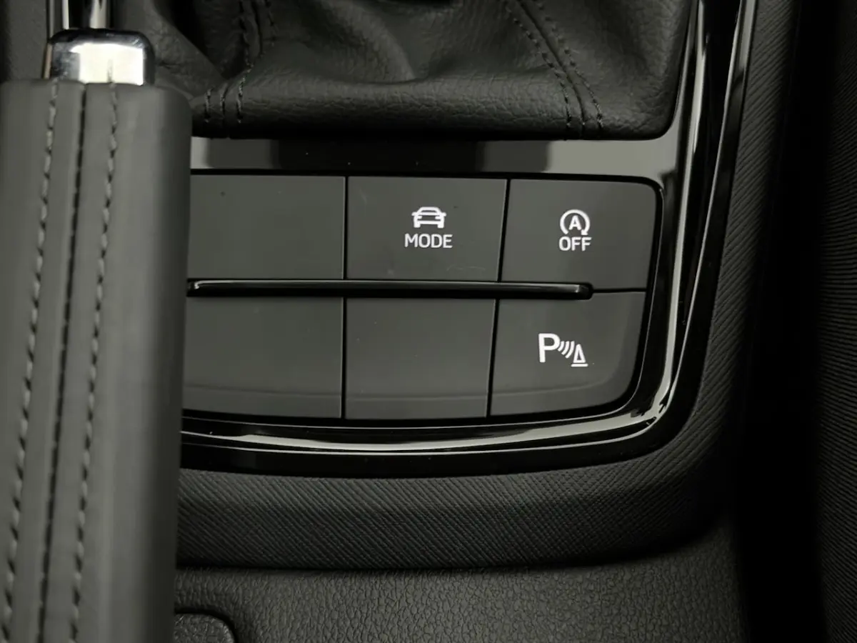 1.0 TSI Black Pack Camera, Apple carplay, Stoelverwarming, Airco, Keyless start, Virtual d
