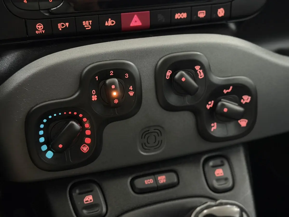 0.9 TwinAir Lounge Airco, Radio, Eco mode, Mistlamp