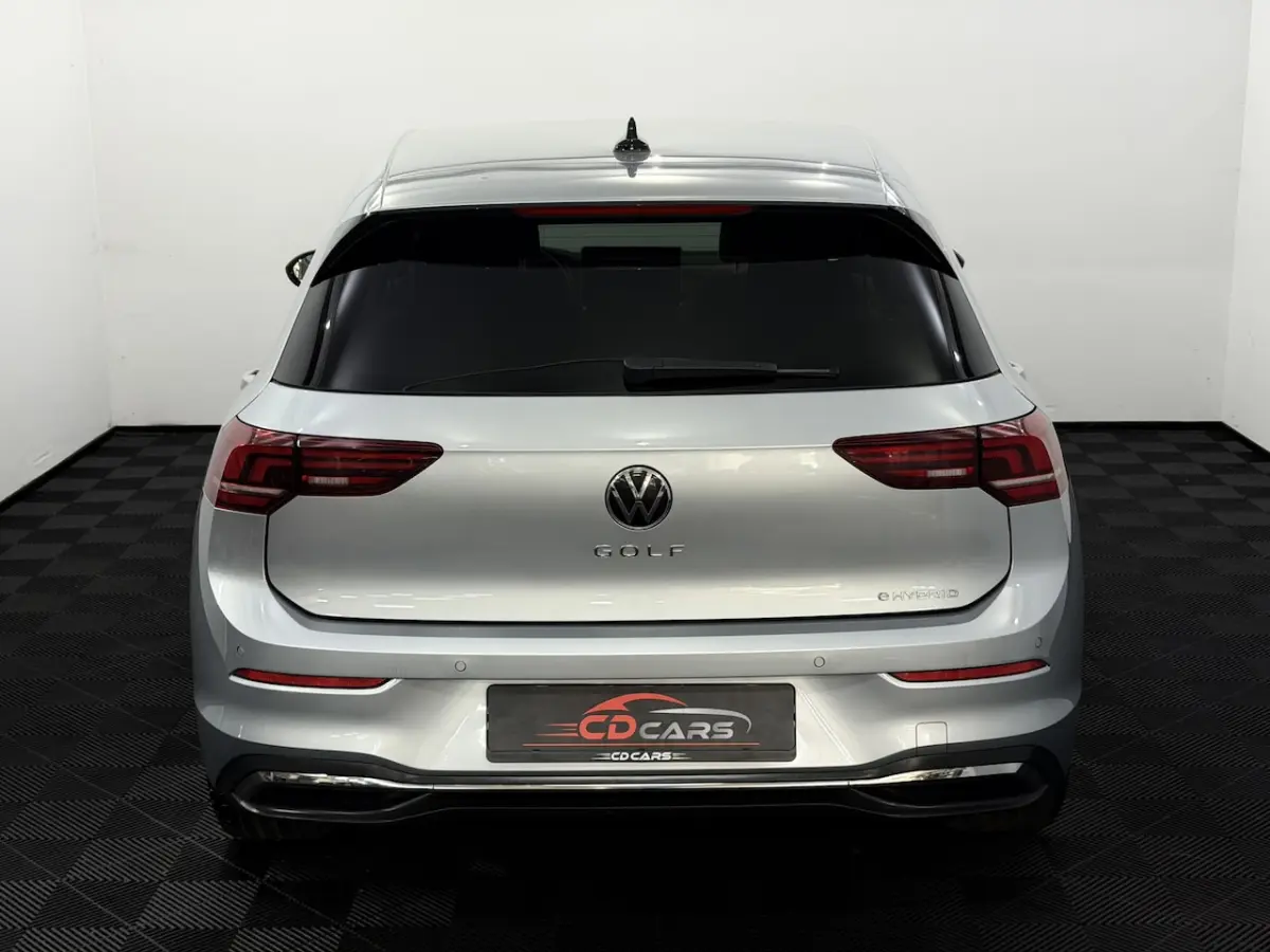 1.5 eHybrid Life Edition Plug-in Camera, Apple carplay, Virtual desk, Memory stoelen, Mass