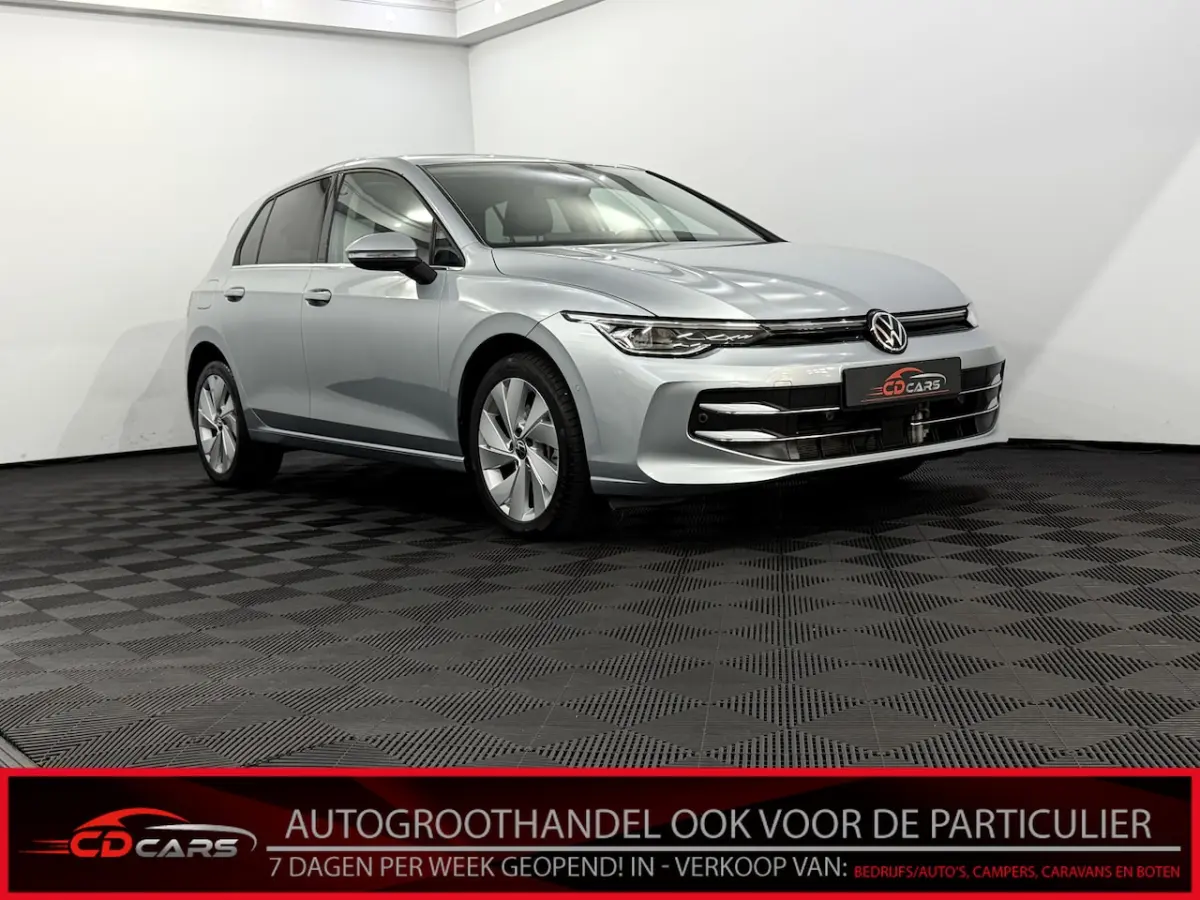 1.5 eHybrid Life Edition Plug-in Camera, Apple carplay, Virtual desk, Memory stoelen, Mass