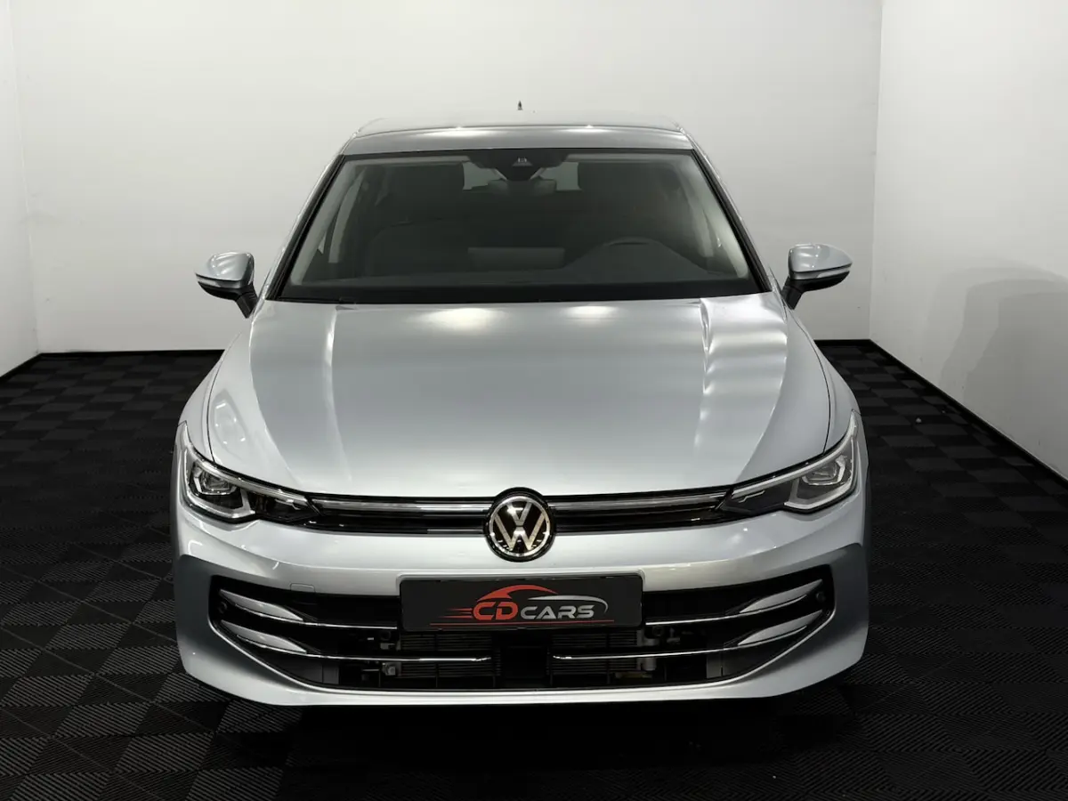 1.5 eHybrid Life Edition Plug-in Camera, Apple carplay, Virtual desk, Memory stoelen, Mass
