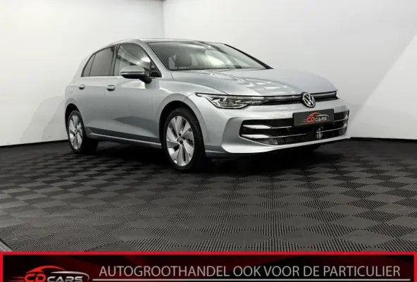 1.5 eHybrid Life Edition Plug-in Camera, Apple carplay, Virtual desk, Memory stoelen, Mass
