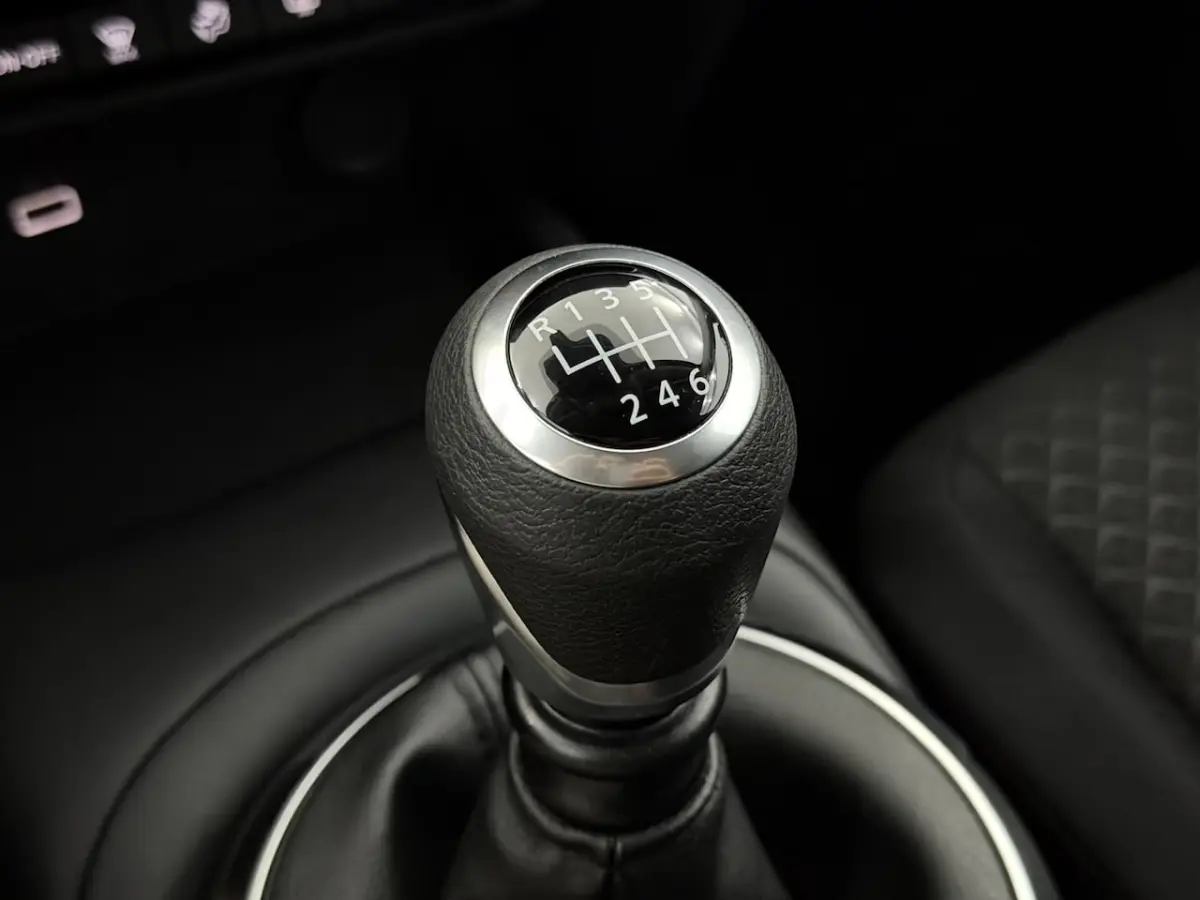 1.0 DIG-T Acenta Camera, Navi, Stoelverwarming, Cruise control, Clima, A start stop, Licht