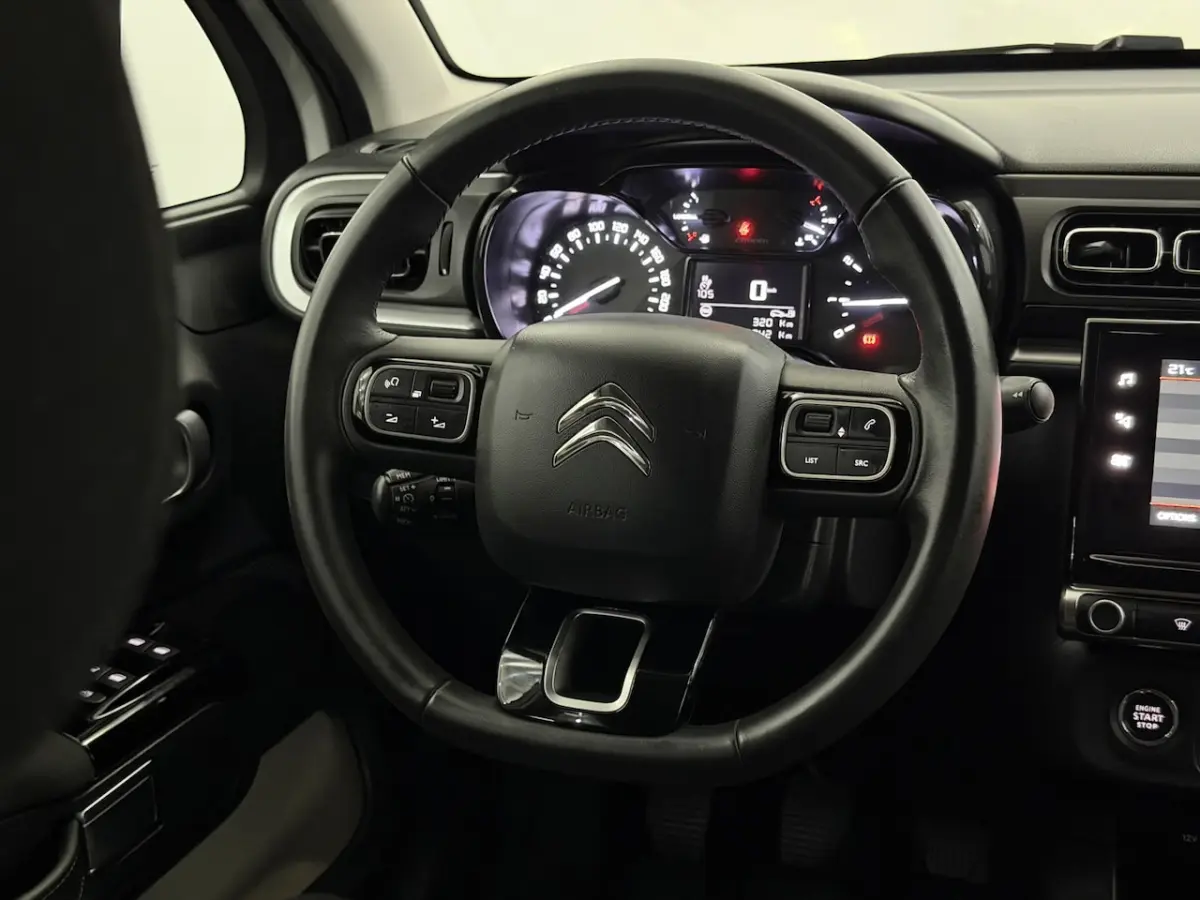 1.2 PureTech Feel Camera, Navi, Keyless start, Cruise control, Apple carplay, Lichtmetalen