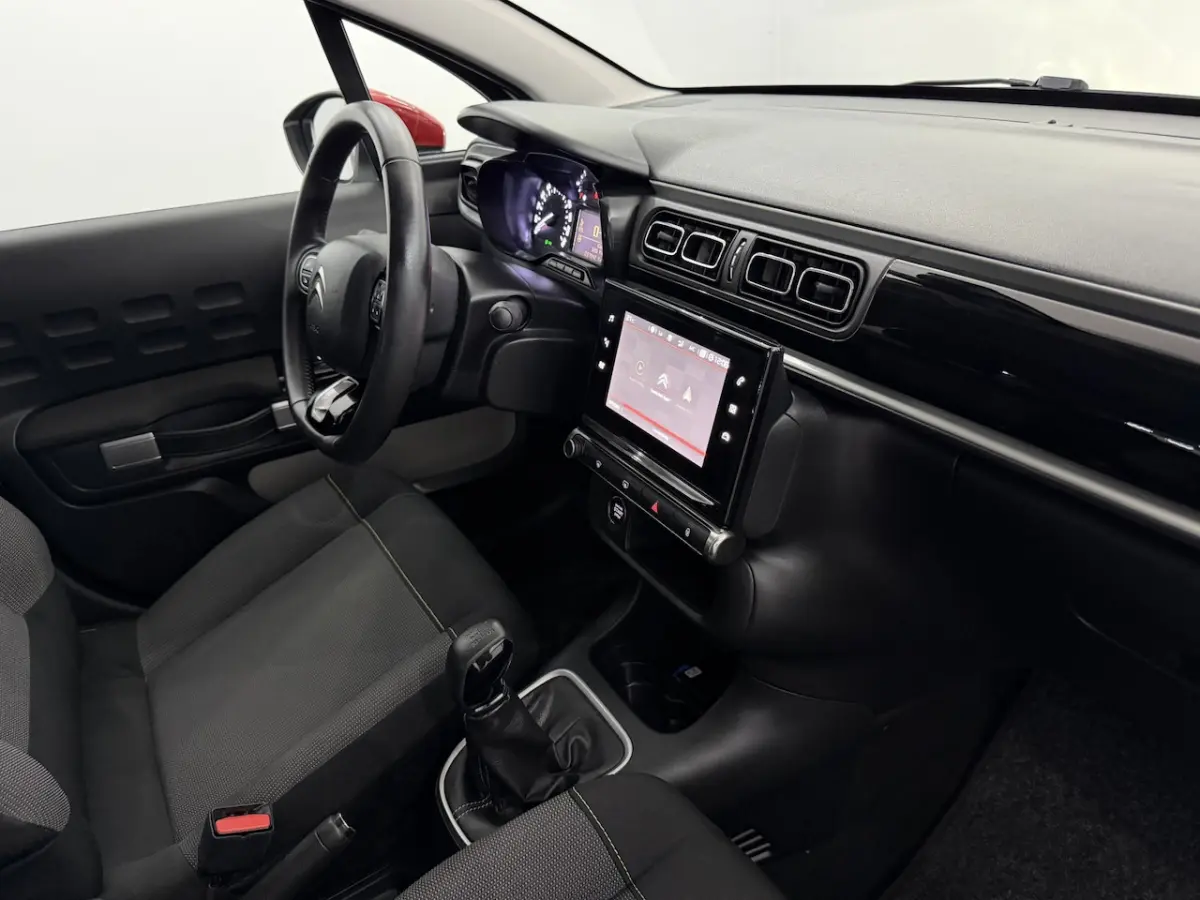 1.2 PureTech Feel Camera, Navi, Keyless start, Cruise control, Apple carplay, Lichtmetalen
