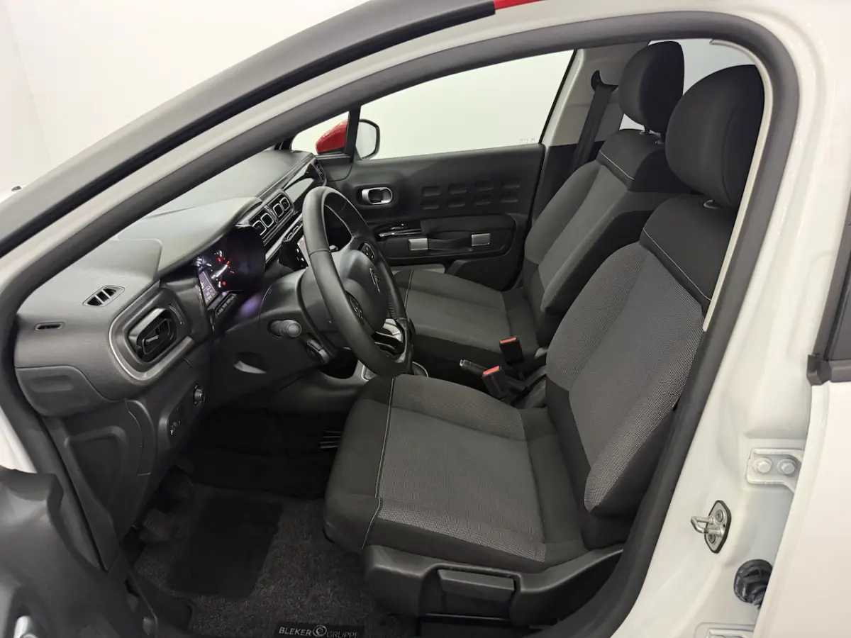 1.2 PureTech Feel Camera, Navi, Keyless start, Cruise control, Apple carplay, Lichtmetalen