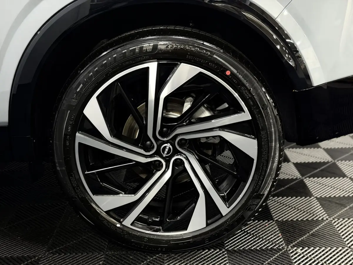 1.3 MHEV Xtronic Tekna Plus Panoramadak, 360 Camera, 20 inch velgen, Bose geluidsysteem, M