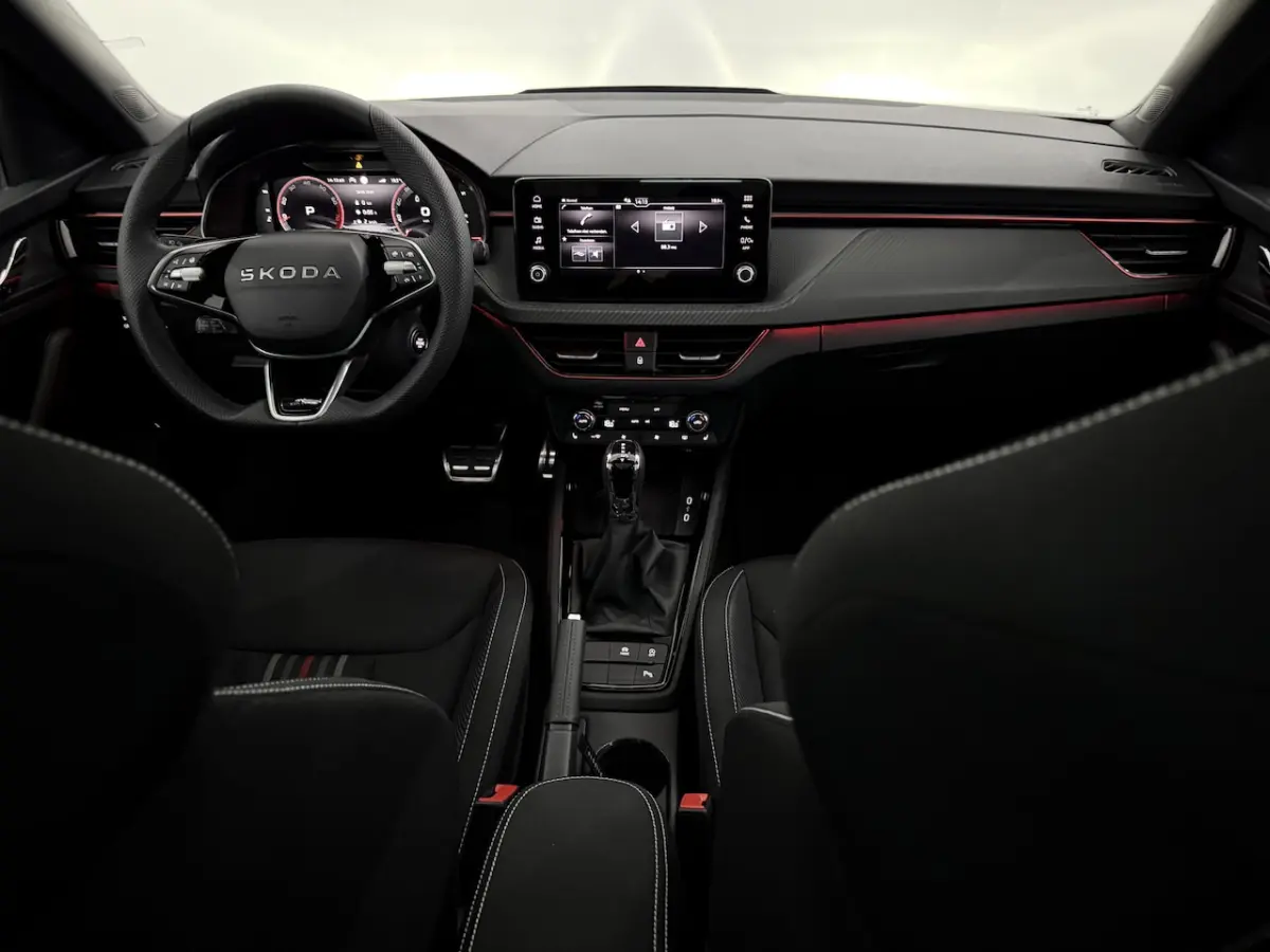 1, 5 TSI Monte Carlo Panoramadak, Camera, Apple carplay, Keyless start, Elektrische achter
