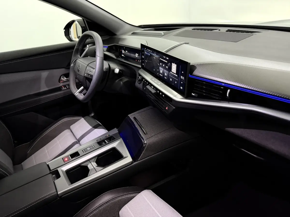 1.2 Turbo Hybrid GS-e 360 Camera, Head-up display, Navi, Winterpakket, Keyless start, Half