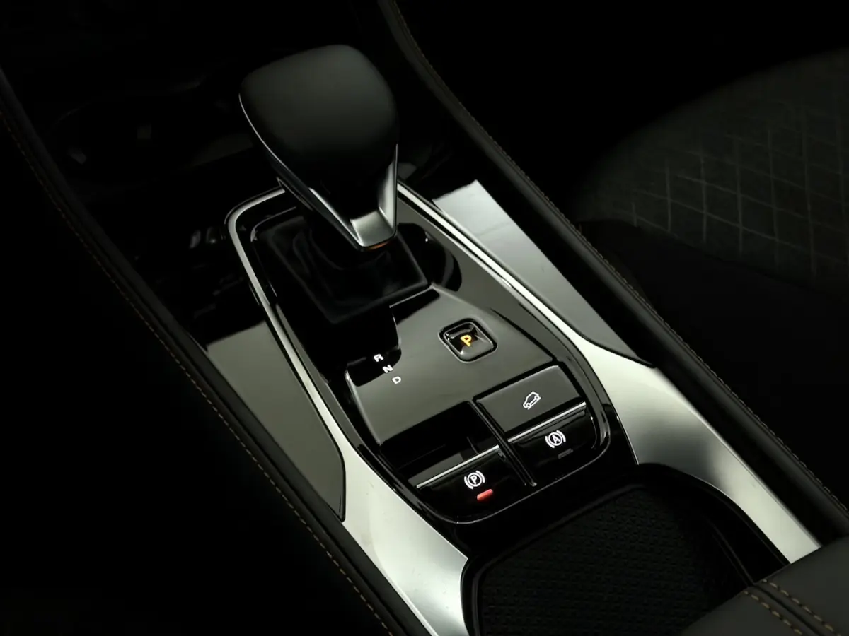1.5 TGDI Comfort Plug-in Camera, Navi, Apple carplay, Verstelbare stoelen, Keyless start,