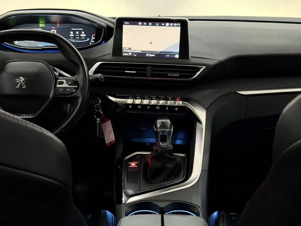 1.2 PureTech GT Line Panoramadak, Camera, Navi, Leder, Virtual desk, Cruise control, Stoel