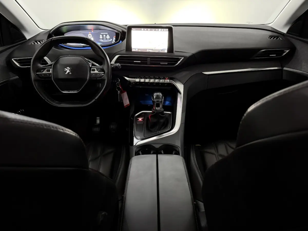 1.2 PureTech GT Line Panoramadak, Camera, Navi, Leder, Virtual desk, Cruise control, Stoel