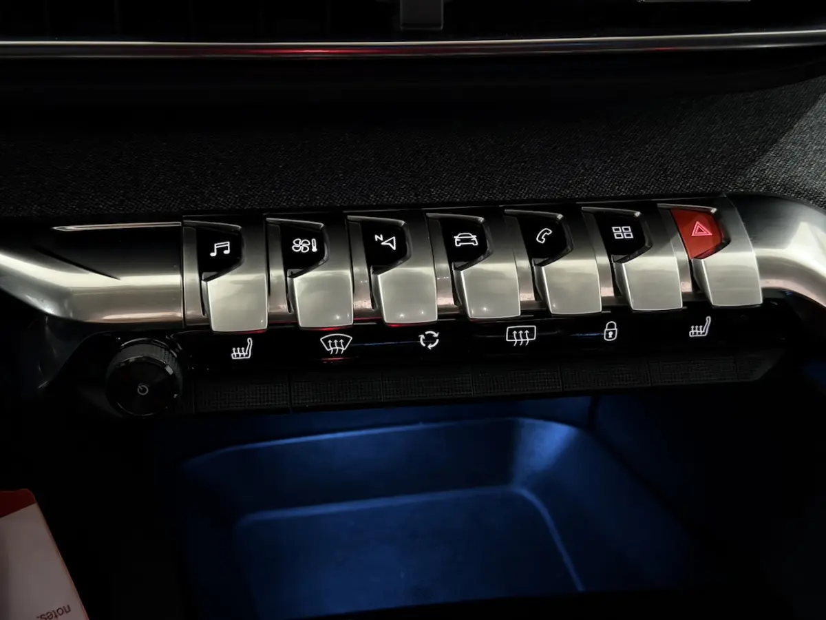 1.2 PureTech GT Line Panoramadak, Camera, Navi, Leder, Virtual desk, Cruise control, Stoel