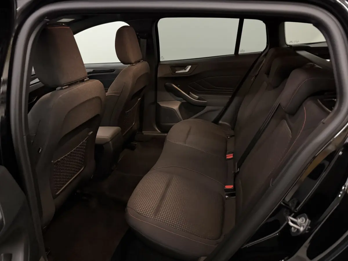 1.0 EcoBoost Hybrid ST Line 155pk Camera, Navi, Clima, Keyless start, Cruise control, Rijs