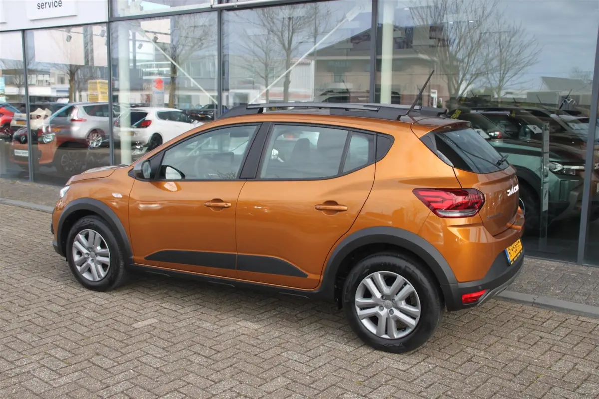110PK-STEPWAY-EXPRESSION-19DKM-AIRCO-CRUISE-PDC-