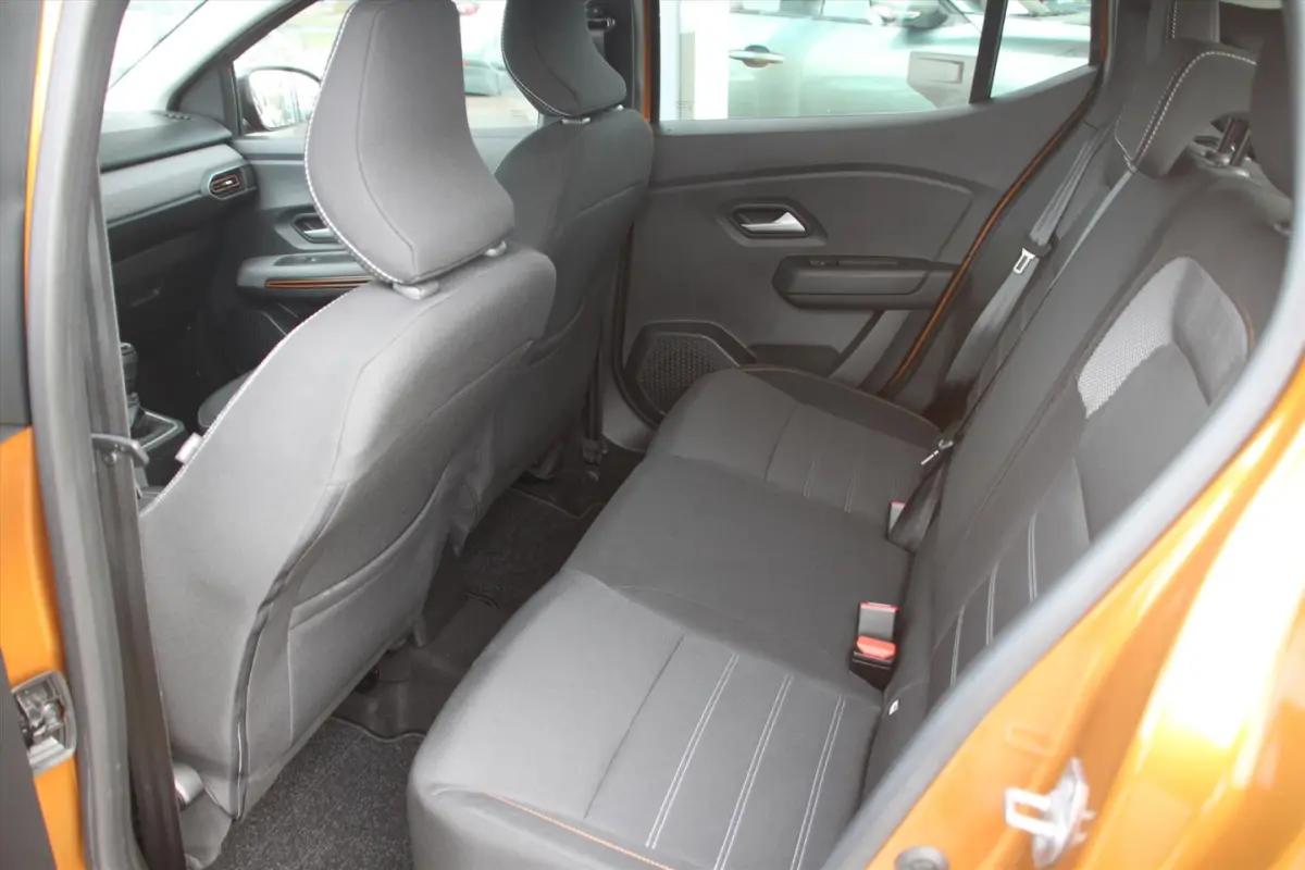 110PK-STEPWAY-EXPRESSION-19DKM-AIRCO-CRUISE-PDC-