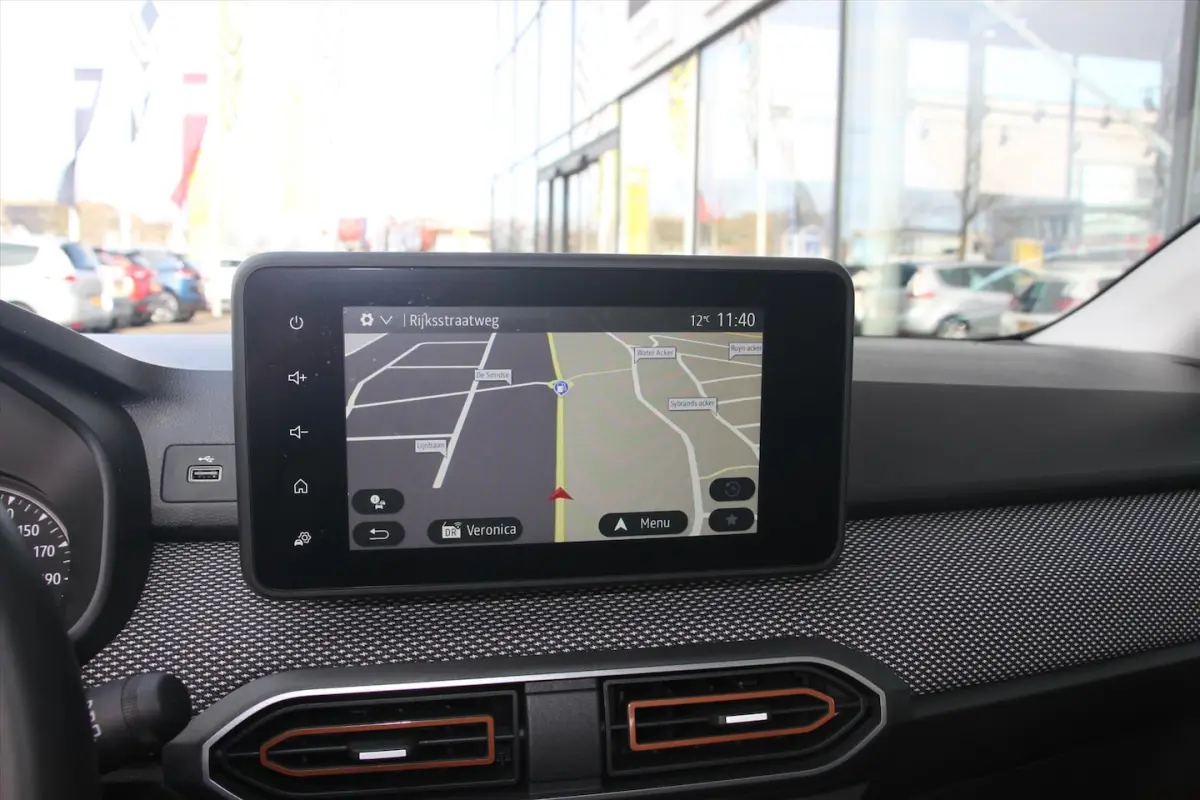 110PK-STEPWAY-EXPRESSION-19DKM-AIRCO-CRUISE-PDC-